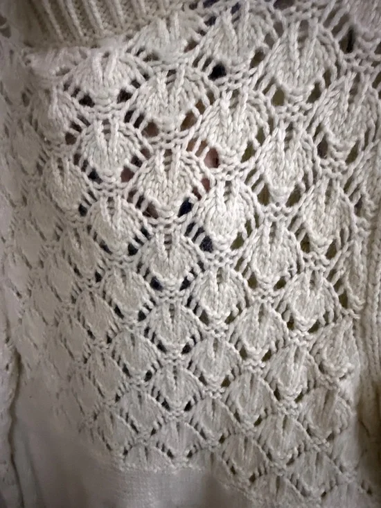 🛍️ LIKE NEW • 2/$25 VINTAGE JUICY COUTURE CREAM BUTTON DOWN KNITTED CARDIGAN 🛍️ - Picture 7 of 8